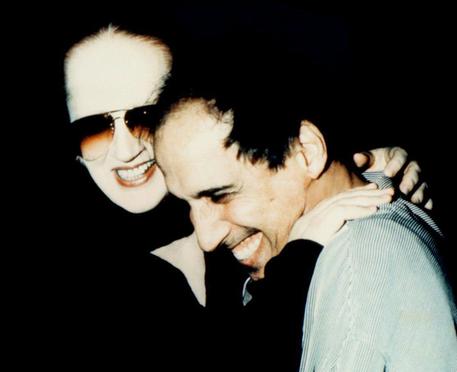Adriano Celentano e Mina insieme durante le registrazioni di un loro album nel 1998 © ANSA