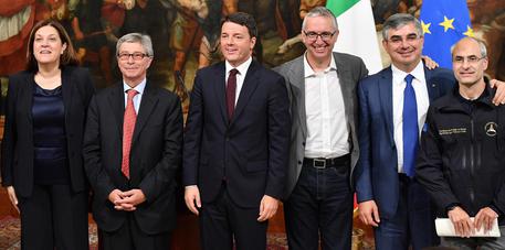Sisma: Renzi, da enti locali lavoro straordinario, bene unit?? © ANSA