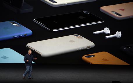 iPhone 7, Apple Watch 2, AirPods: tutto quello che c'è da sapere © AP