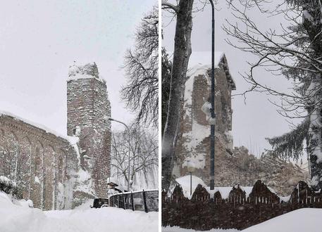 Il campanile di Amatrice prima e dopo il sisma © ANSA