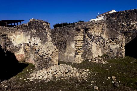 Il crollo del muro negli scavi di Pompei © ANSA