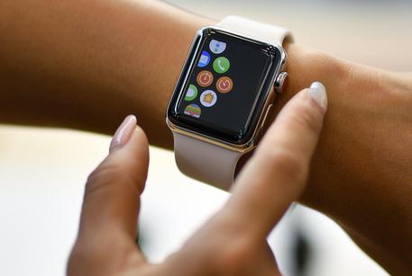 Apple Watch può rilevare ipertensione e apnee notturne © ANSA