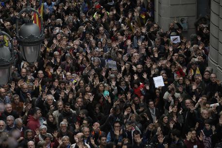 Catalogna: migliaia in piazza,liberare i 'detenuti politici' © AP