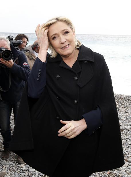 Marine Le Pen campaign in Nice © EPA