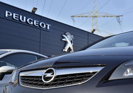 Auto: Psa acquista Opel per 1,3 miliardi euro © AP