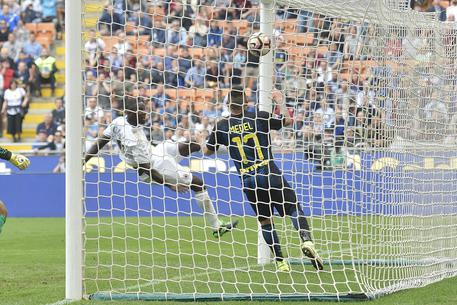 Inter-Milan 2-2 nell'ultimo derby, Zapata segna il gol del pareggio al 97' © ANSA
