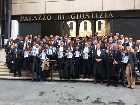 Giustizia: la protesta degli avvocati a Genova © ANSA