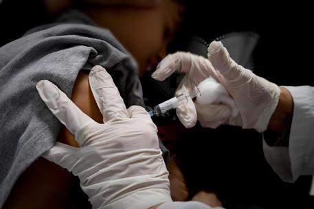 A vaccination (foto: ANSA)