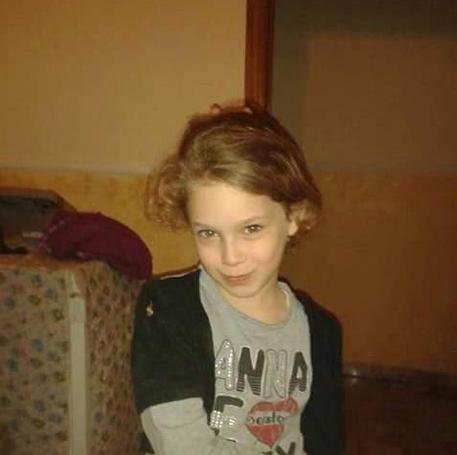 Fortuna Loffredo, la bimba di sei anni uccisa nel Parco Verde di Caivano (Napoli), in una foto  tratta da Facebook © ANSA