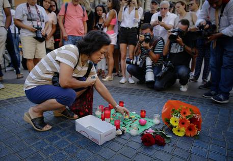 Barcellona: la Rambla riaperta al pubblico © AP