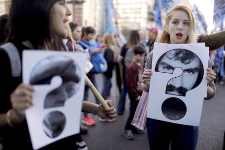 Marcia per la scomparsa di Santiago Maldonado © AP