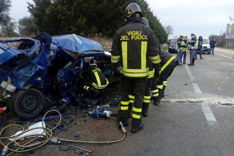 L'incidente stradale in Puglia, dove sono morte quattro persone © ANSA