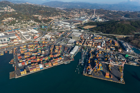 Una immagine del porto della Spezia © ANSA