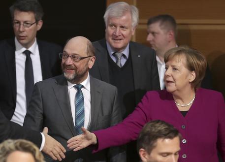 Martin Schulz e Angela Merkel © AP
