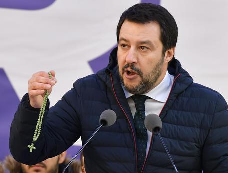Salvini inscena un giuramento da premier © ANSA