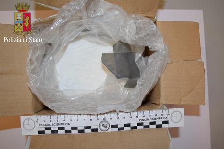 Materiale sequestrato a casa dell'arrestato © EPA