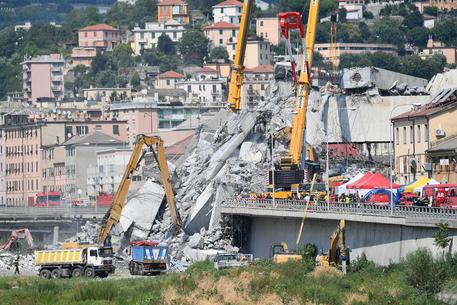 Il ponte crollato a Genova © ANSA