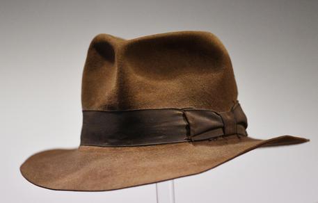 Usa: all'asta il cappello di Indiana Jones e la bacchetta di Harry Potter -  Nord America - ANSA