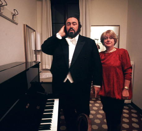 Luciano Pavarotti con la prima moglie Adua Veroni © ANSA