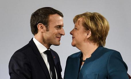 Emmanuel Macron e Angela Merkel ad Aquisgrana © AP