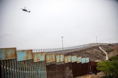 Nyt, Trump voleva muro Messico con trincea coccodrilli © EPA