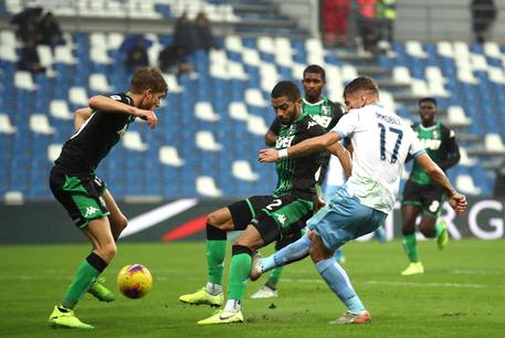 Sassuolo-Lazio 0-1: al 34' biancocelesti avanti con un gol di Immobile su assist di Correa © ANSA