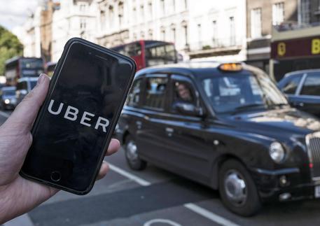 Virus sulla sharing economy, Uber taglia 3700 posti © EPA