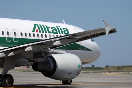 Un aereo Alitalia (archivio) © ANSA