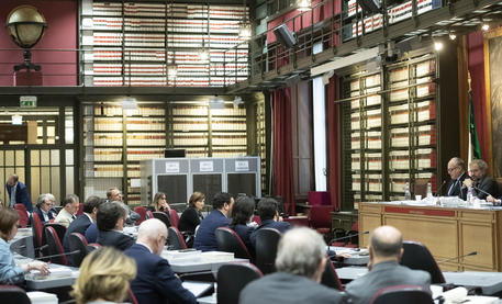 La commissione Bilancio della Camera in una foto d'archivio © ANSA