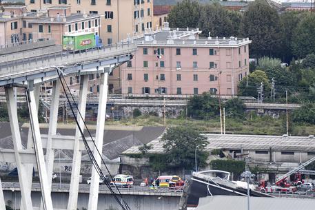 Il Ponte Morandi crollato © 