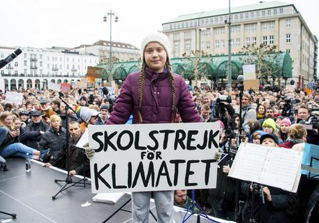Studenti in corteo ad Amburgo, c'e' anche Greta. 'Sciopero per il clima' © AP