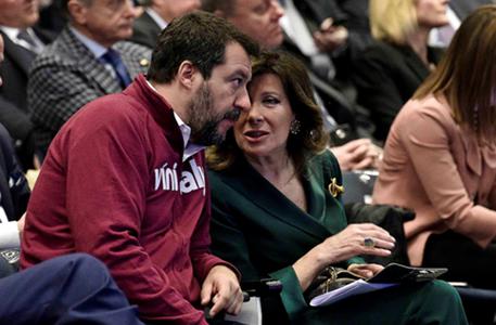 Il vicepremier Matteo Salvini e la presidente del Senato Maria Elisabetta Casellati in occasione dell'inaugurazione di Vinitaly © ANSA