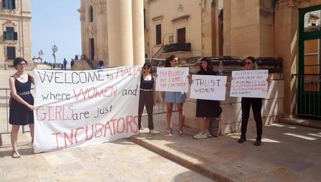 Protesta contro il divieto di aborto a La Valletta, Malta © ANSA