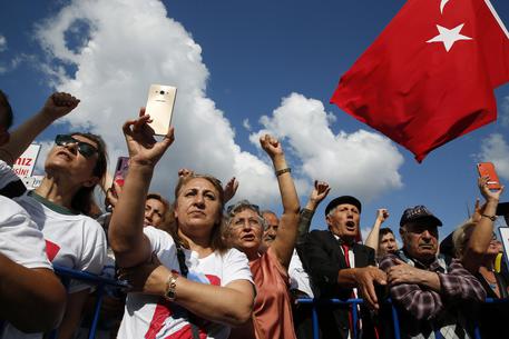 Una manifestazione contro la condanna di  Kaftancioglu © AP