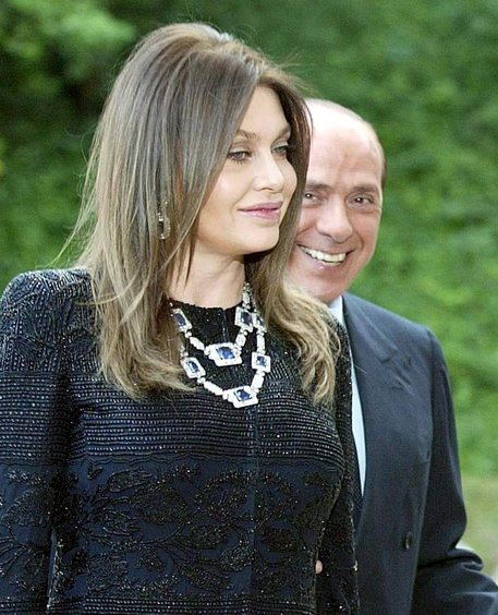 Lario To Pay Alimony Back To Berlusconi English Ansait 
