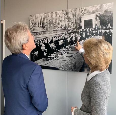 Una foto tratta dal profilo Instagram di Paolo Gentiloni mostra l'incontro con la presidente eletta Ursula von der Leyen © ANSA