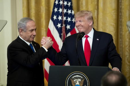 Donald J. Trump con Benjamin Netanyahu © EPA