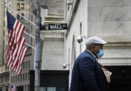 Il virus affonda Wall Street, Dj -3,04%,Nasdaq -3,10% © EPA
