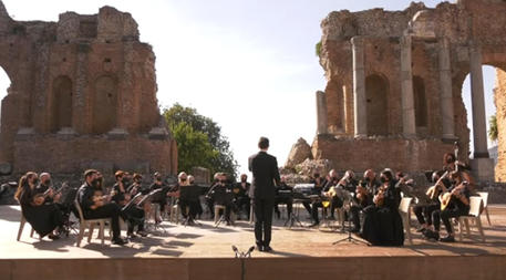 Un frame tratto dal concerto di Taormina © ANSA