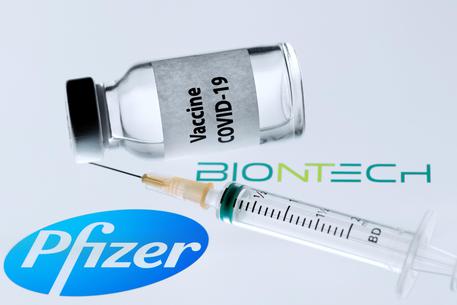 Il vaccino anti-coronavirus della Pfizer-BioNTech © AFP