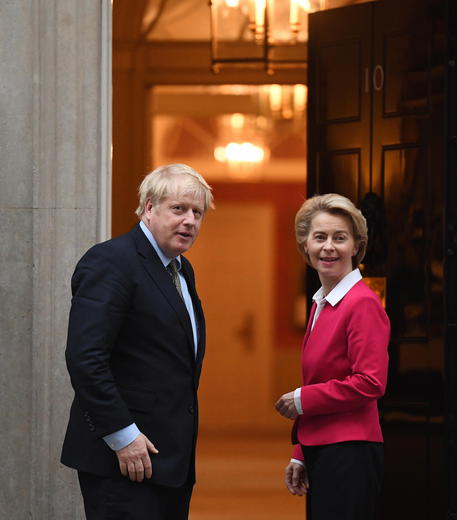 Boris Johnson e Ursula von der Leyen © EPA