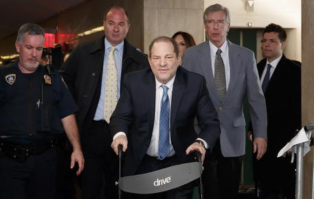 Harvey Weinstein colpevole per due capi di imputazione © EPA