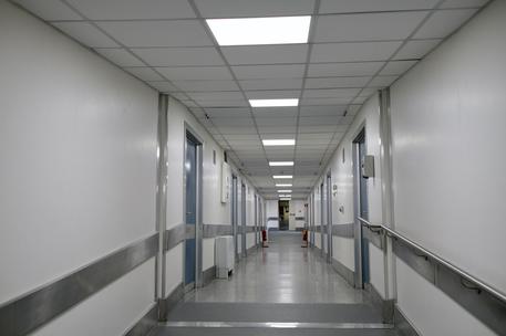 Tre migranti positivi aggrediscono i medici per fuggire dall'ospedale Celio © ANSA
