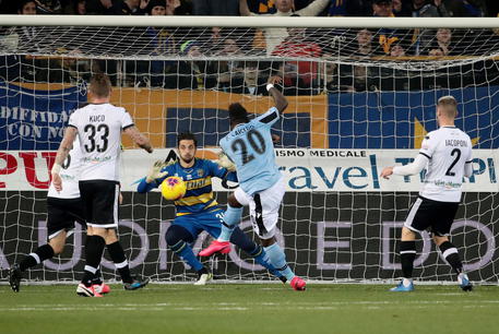 Parma - Lazio, il gol di Felipe Caicedo © EPA