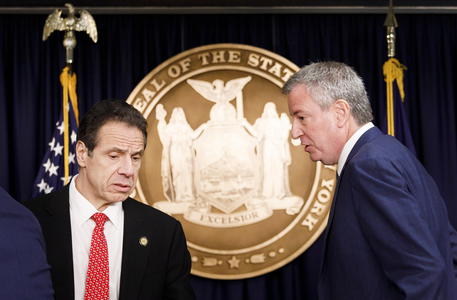 Andrew Cuomo, governatore dello Stato di New York e Bill de Blasio, sindaco di New York © EPA