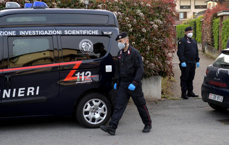 L'intervento dei carabinieri nel milanese © ANSA