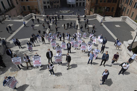 La protesta dei commercianti a Trinità dei Monti © ANSA