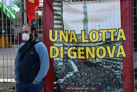 ArcelorMittal sciopero e blocco varco mezzi pesanti a Genova © ANSA