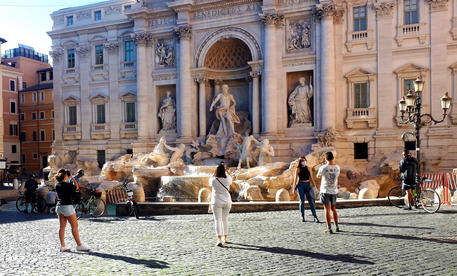 Pochi i turisti a Fontana di Trevi/ Foto di Martino Iannone © ANSA