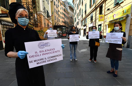 La protesta dei commercianti a Genova © ANSA